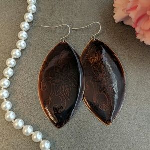 💛NWOT Brown Paisley Patterned Earrings